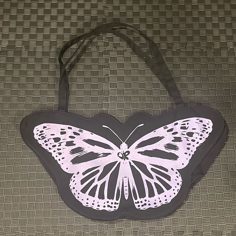 Olivia Rodrigo butterfly tote back with magnetic close!